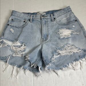 Abercrombie & Fitch Curve Love Mid Rise Boyfriend Shorts Size 8 Light Wash Denim